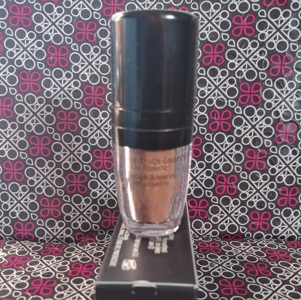 Younique lip powder